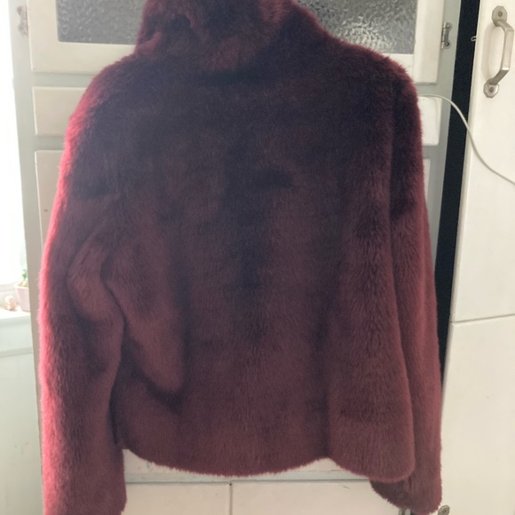 Express Faux Fur Burgundy. Size Lg. Zip front and pockets. Lined. - Picture 4 of 5